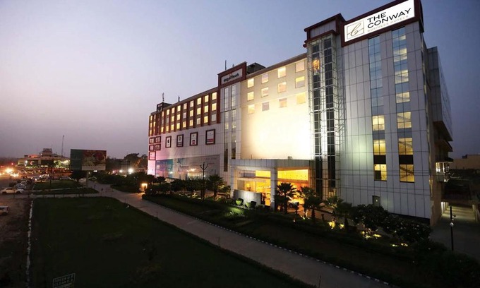Meerut Hotel | The Conway