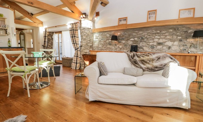 Bretherdale Cottage | THE COW HOUSE, romantic, character holiday cottage in Shap