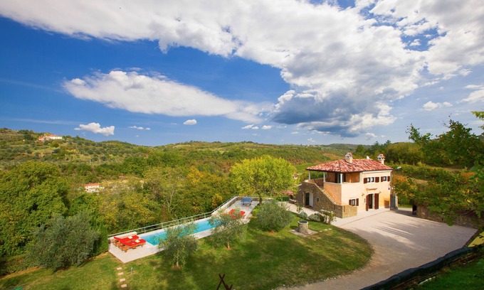 Momjan Villa | The Craftsman House - Villa Momiano - in the wine capital of Istria