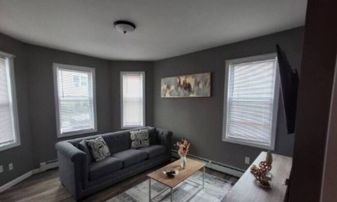 Mount Pleasant Apartment | The Duet-Suite at Mt. Pleasant 2BR LaundryParking