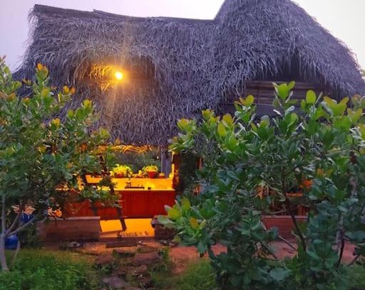 Bommayapalayam Ski Chalet | The earthen hut