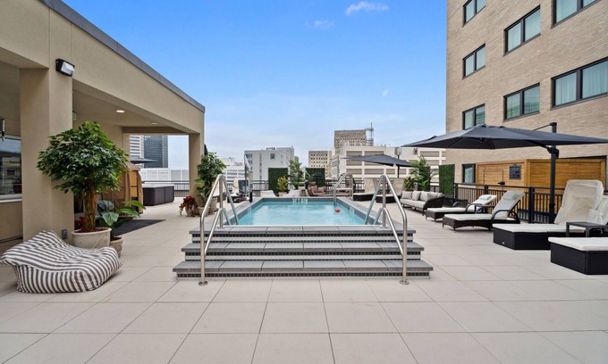 Central Business District Apartment | The Eleanor New Orleans