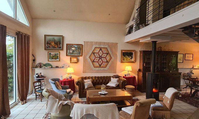 Giverny House | The Enchanted House. Large house in the heart of Giverny for 9 people.