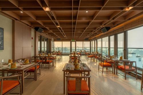 Ba Dinh Apartment | The Five Suites Lilas