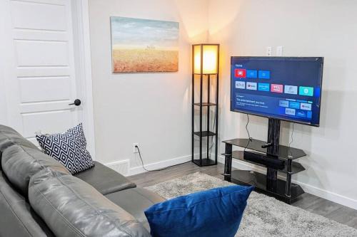 Northwest Calgary Apartment | The Fruitful Vineyard- A Beautiful 2 Bed Suite