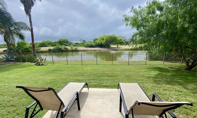 Laguna Vista House | The Golf View Getaway