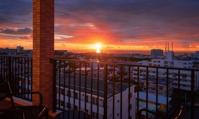 Ginowan Hotel | The Grand Hotel Ginowan