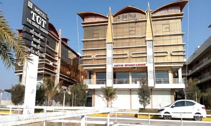 Mahesana Hotel | The Grand Takshak Hotel