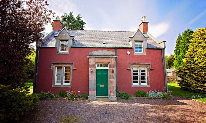 Dunbar Cottage | The Head Gardener's Cottage Dunbar including hot tub