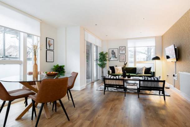 Haggerston Apartment | The Hoxton Docks - Modern & Bright 1BDR Flat With Study Room & Balcony