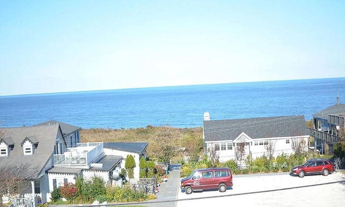 Block Island Bed & Breakfast | The Inn at Spring House