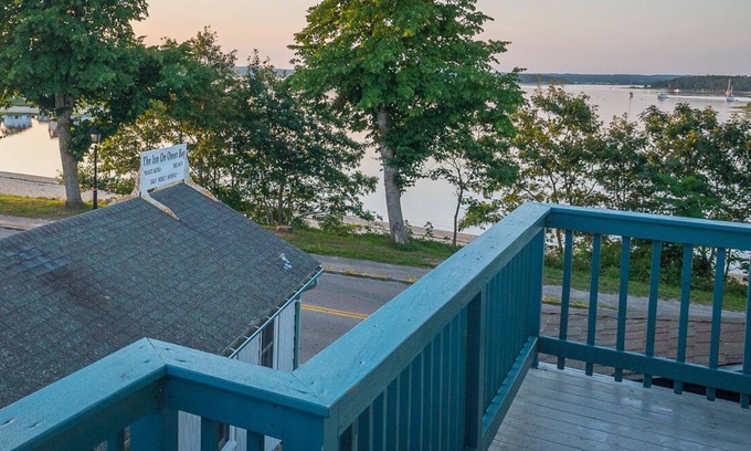 Onset Hotel | The Inn on Onset Bay