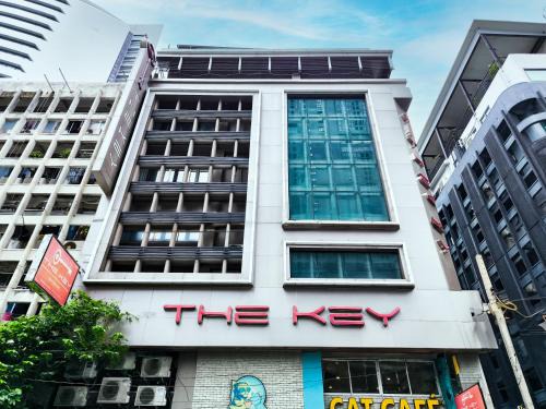 Khlong Toei Nuea Hotel | The Key Bangkok Hotel