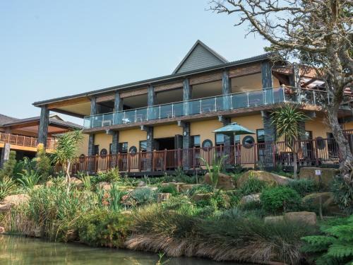 Ezembeni Bed & Breakfast | The Lazy Moose Restaurant and Lodge
