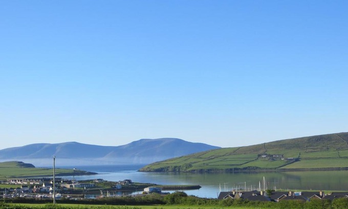 Dingle House | The Lighthouse