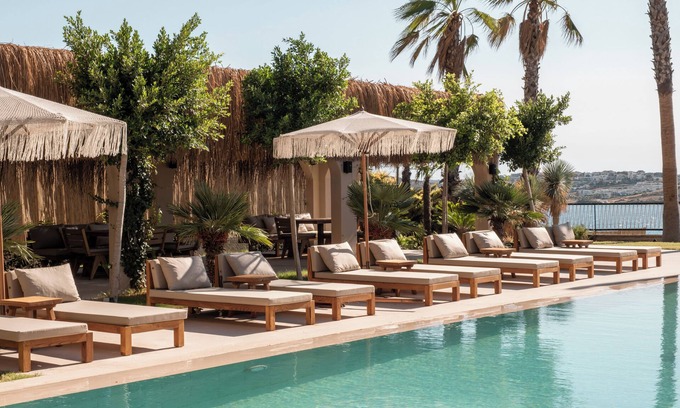 Cesme Hotel | The Local House Ayasaranda