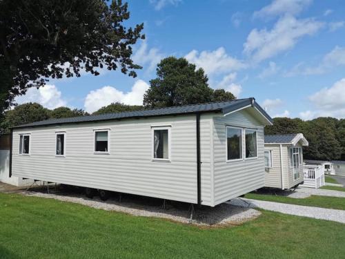 Newquay House | The Lucky Shamrock Caravan - by stunning, Crantock Beach
