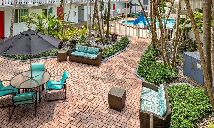 Coconut Grove Apartment | The Malone