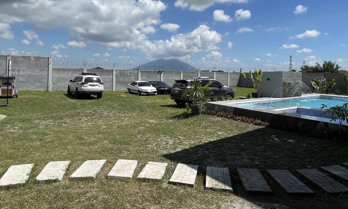 Angeles City Villa | The Moongate, experience peace, relaxing and family oriented space.
