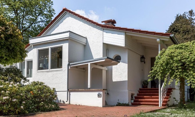 Bad Wilhelmshoehe House | the Mulang House