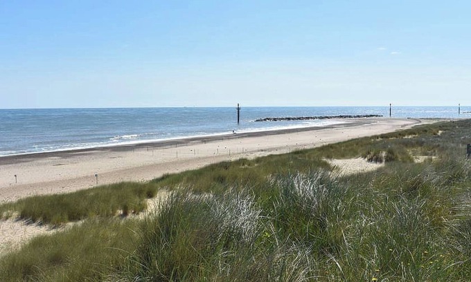Irstead House | The new Delta is a two bed Caravan, with one double and one twin room.