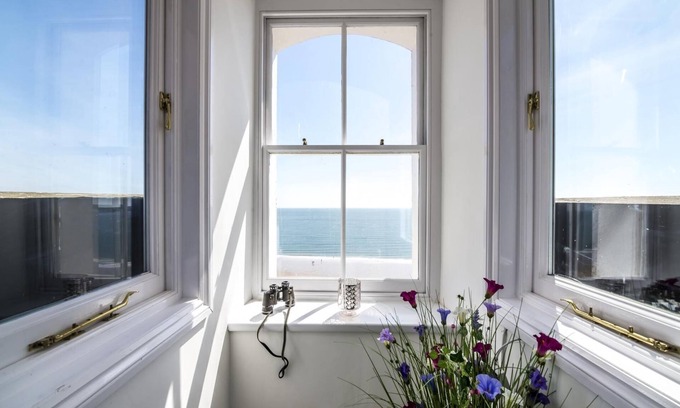 Tenby Apartment | The Penthouse - Luxury 1 Bed - Panorama - Tenby