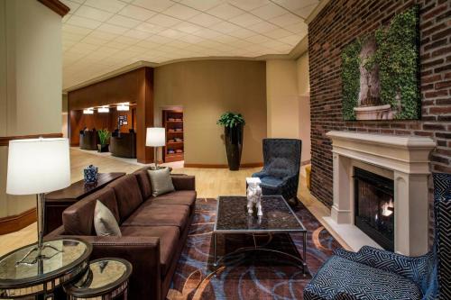 Uptown District Hotel | The Plaza Hotel Columbus at Capitol Square