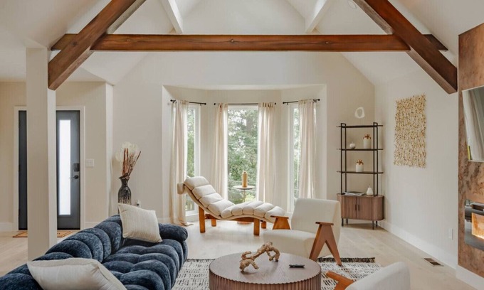Berkeley Hills Apartment | The Poetic Modern Residence