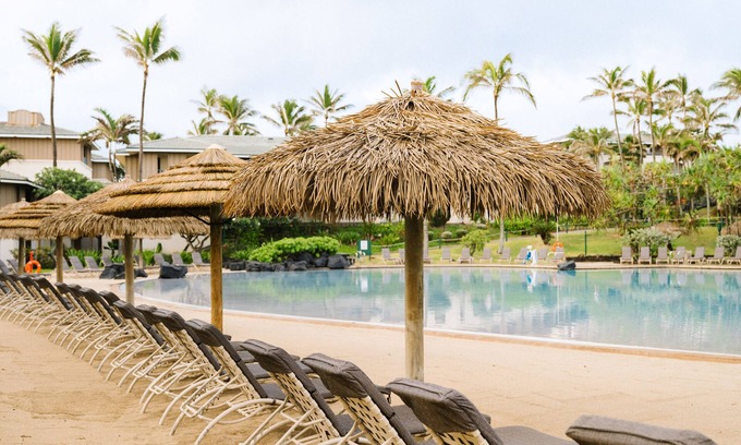 Poipu Resort | The Point at Poipu - 2 BEDROOM GARDEN VW 1 KING 2 TWINS W/ROLL-IN SHOWER