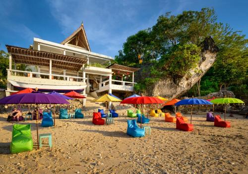 Jimbaran House | The Point Beach-Front Balangan