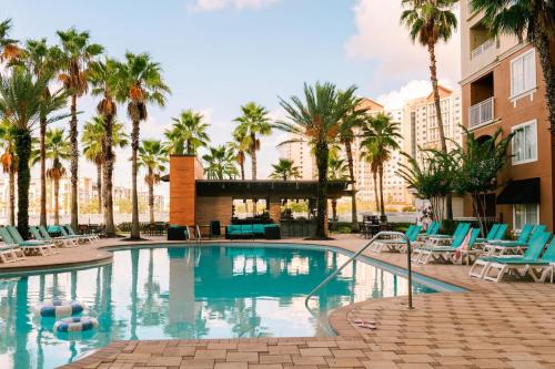 Florida Center Apartment | The Point Universal by Edge near Epic