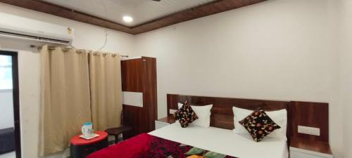 Ayodhya Hotel | The Ram Krishna Palace