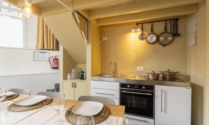 Antwerp Apartment | The Red With Pearls in Antwerp