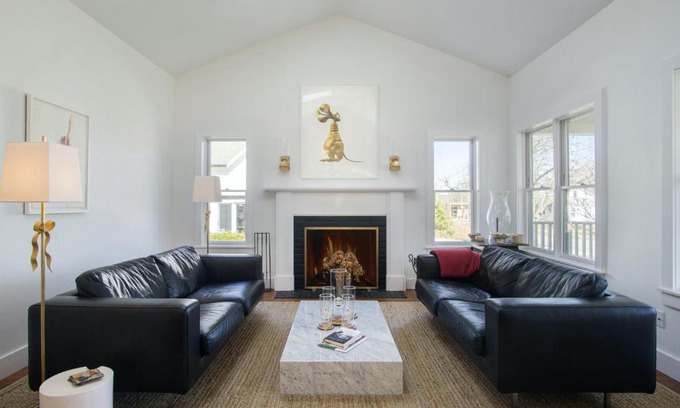 Douglas House | The Resting Place