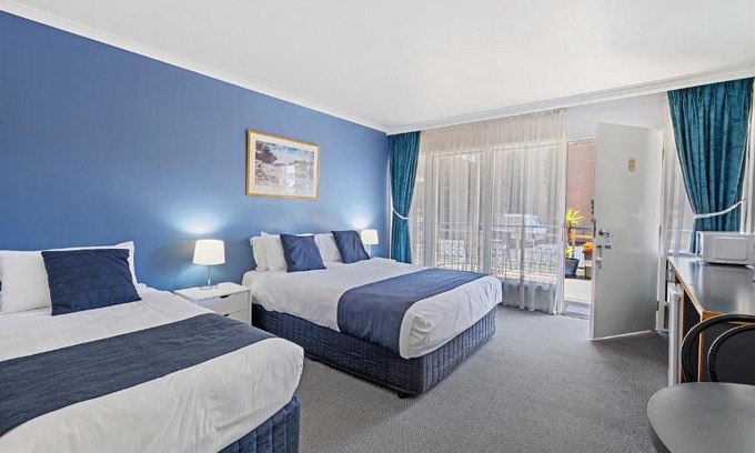 Echuca Hotel | The River Boat Hotel - Echuca