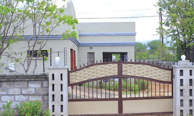 Francistown Bed & Breakfast | The Rock Travellers Home