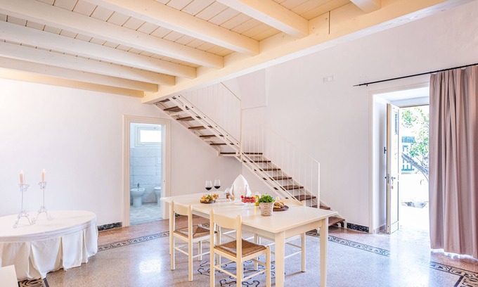 Felline House | The Room of Felline 102 with Private Garden