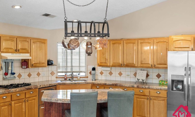 North Albuquerque Acres House | The Rose Garden Estate with Swim Spa - an Irvie Home