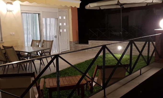 Nea Peramos Apartment | The Ruby