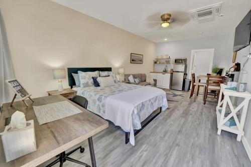 Fort Walton Beach Apartment | The Sand Dollar Beach at FWB - Unit 4