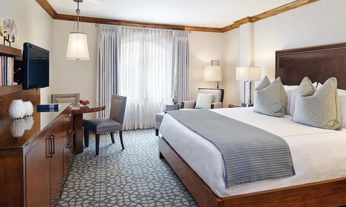 Vail Apartment | The Sebastian - Vail King Hotel Room