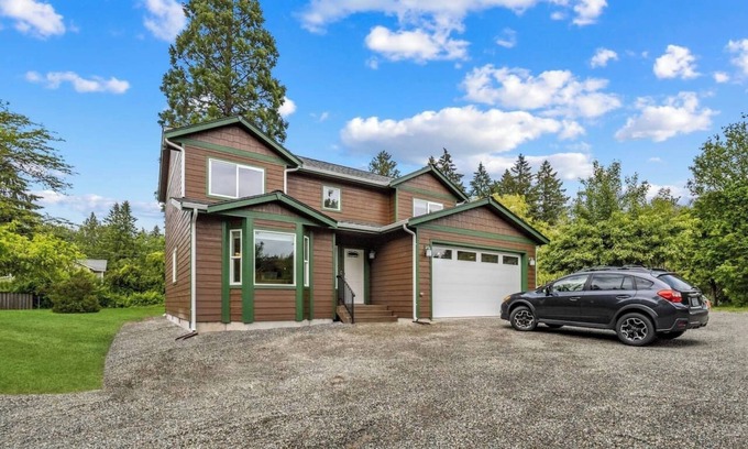 Olympia House | The Sequoia: New! 4bd w/Soak Tub & Sauna Olympia