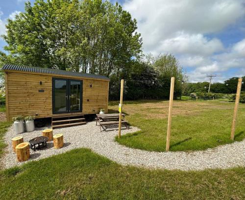 Wesham House | The Stag's Head - Shepherds Hut