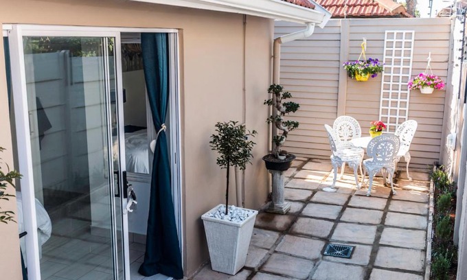 Durban North Bed & Breakfast | The Studio on Balmoral