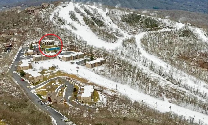 Sugar Mountain Apartment | The Sugar Suite - Renovated with a View! Ski IN-OUT! Heated POOL, Hot tub, sauna, gym, AC, EV