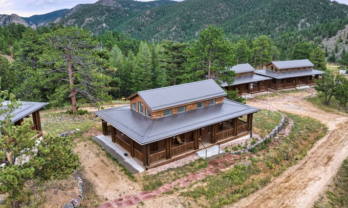 Allenspark Cabin | The Sundance 3 at Pathways Ranch!