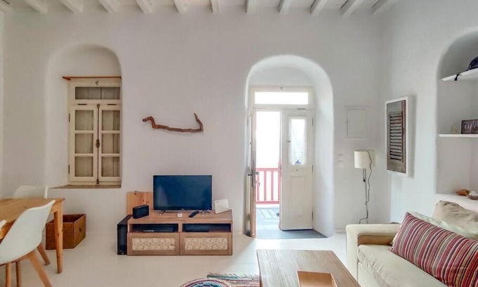 Mykonos House | The Sunday House in the heart of Mykonos Town