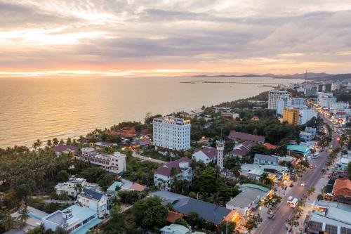 Duong Dong Hotel | The Tahiti Beach Hotel