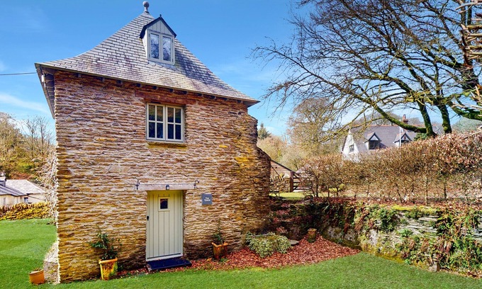 Simonsbath Cottage | The Tower at Birch Cleave Barns