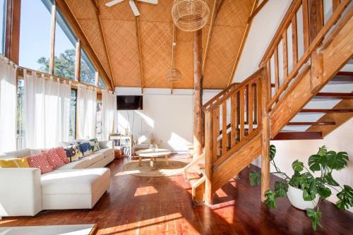 Culburra Beach House | The Treehouse Pet Friendly 2 Mins Walk to Beach